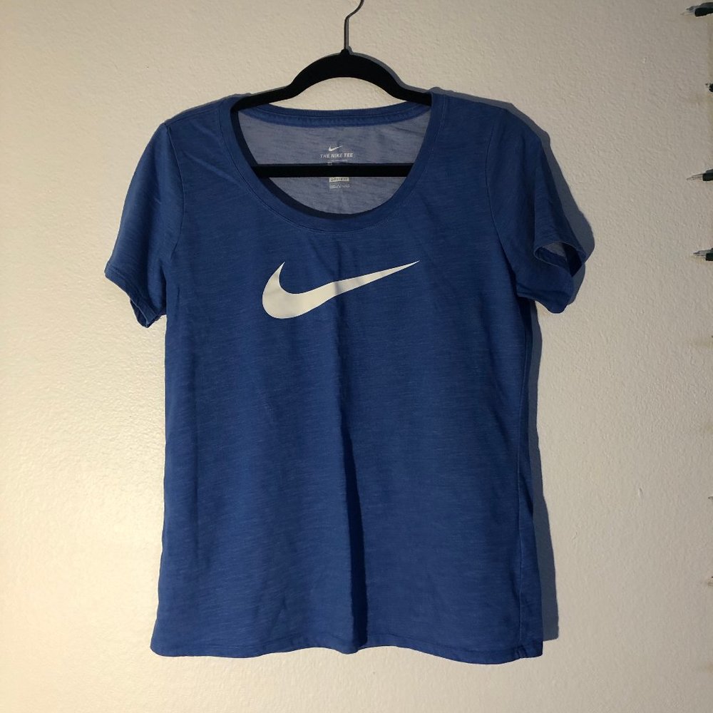 Nike workout tee
